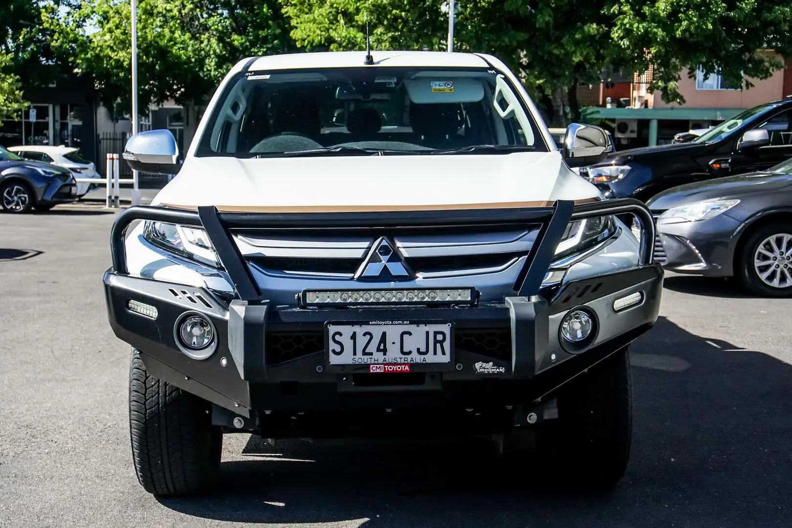 2021 Mitsubishi Triton Gallery Image 4