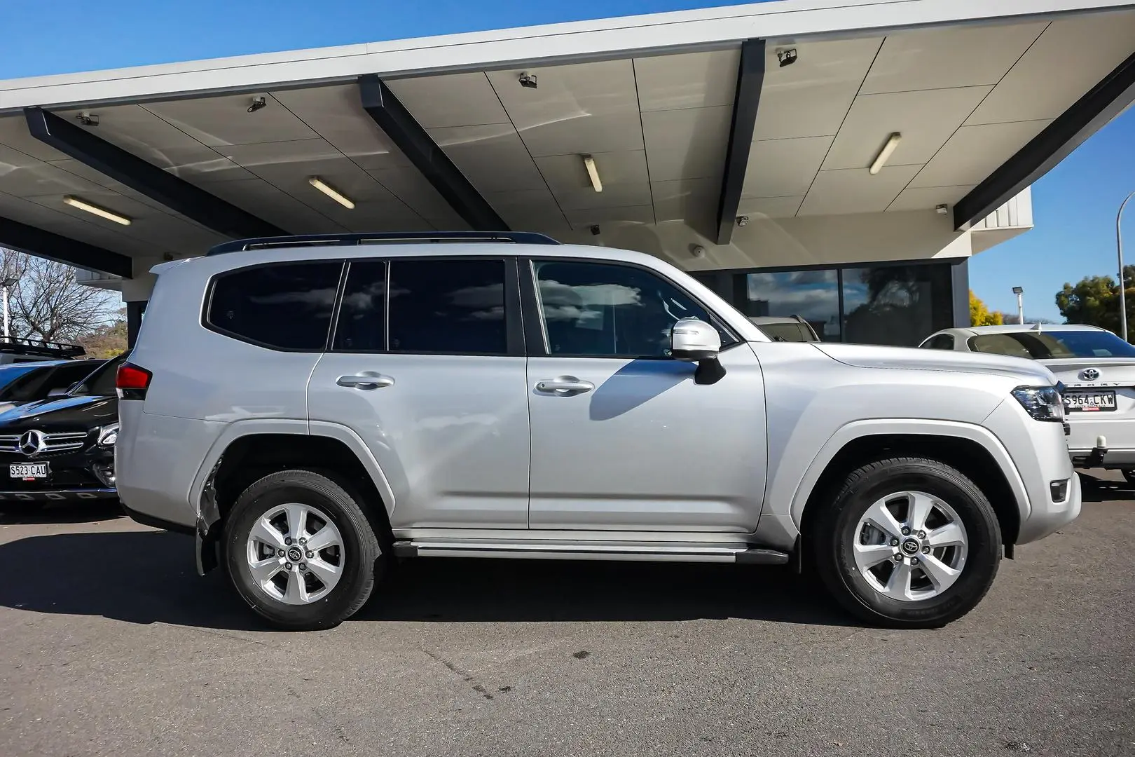 2024 Toyota Landcruiser Gallery Image 4