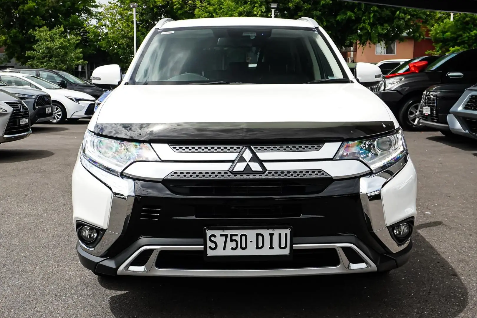 2018 Mitsubishi Outlander Gallery Image 5