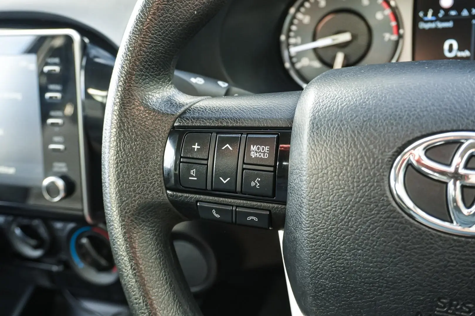 2023 Toyota Hilux Gallery Image 17