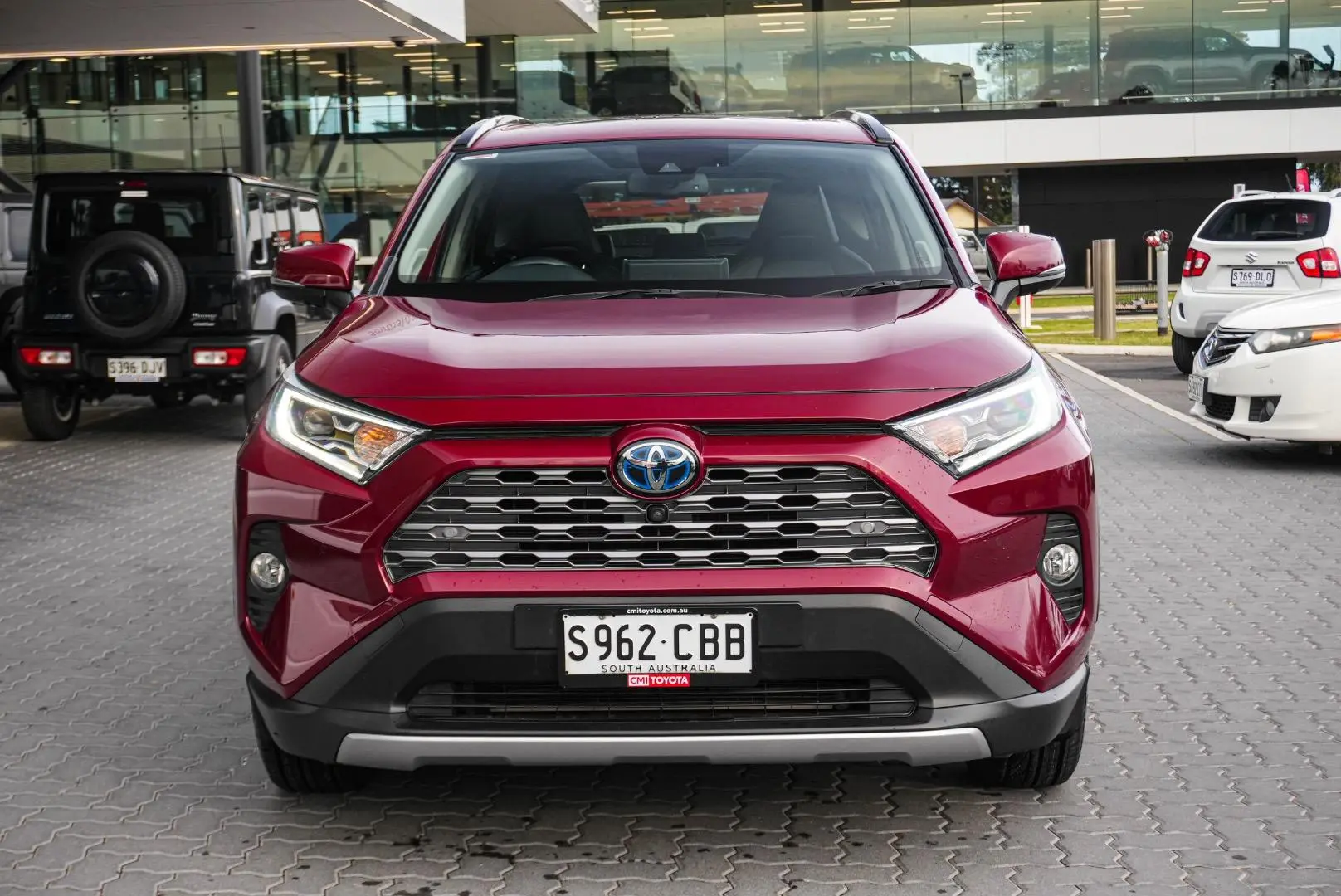 2019 Toyota RAV4 Gallery Image 5