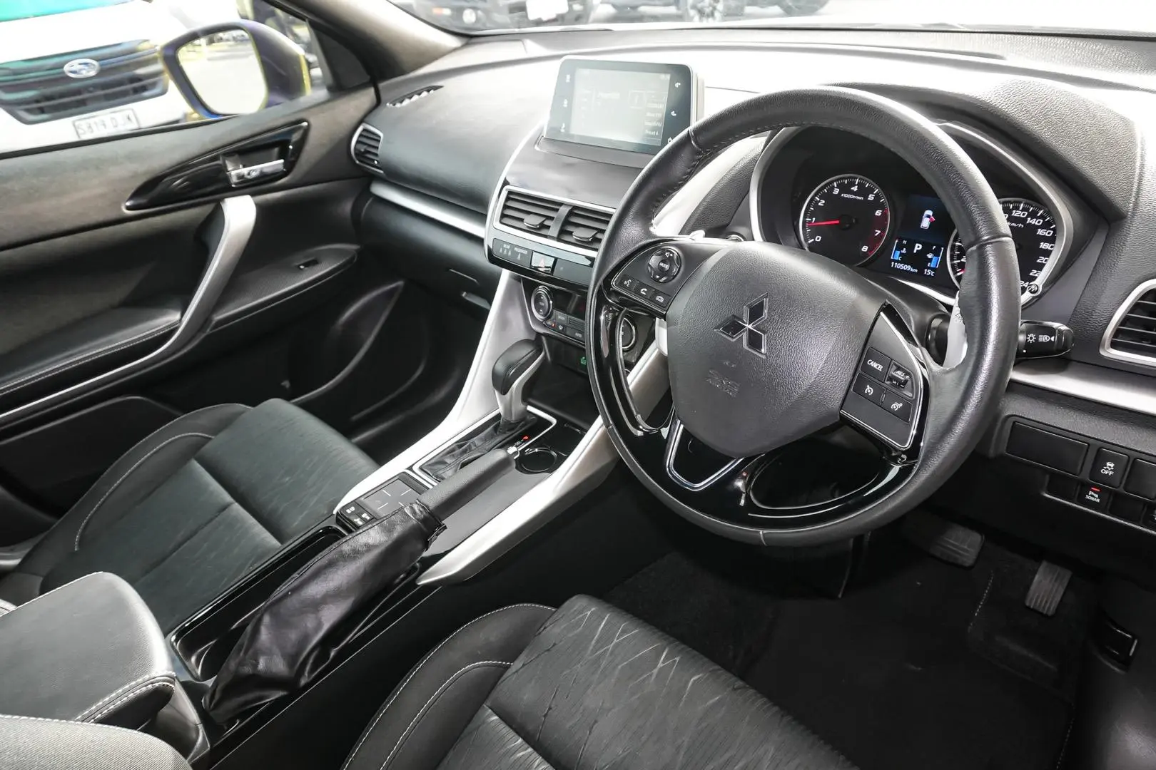 2020 Mitsubishi Eclipse Cross Gallery Image 7