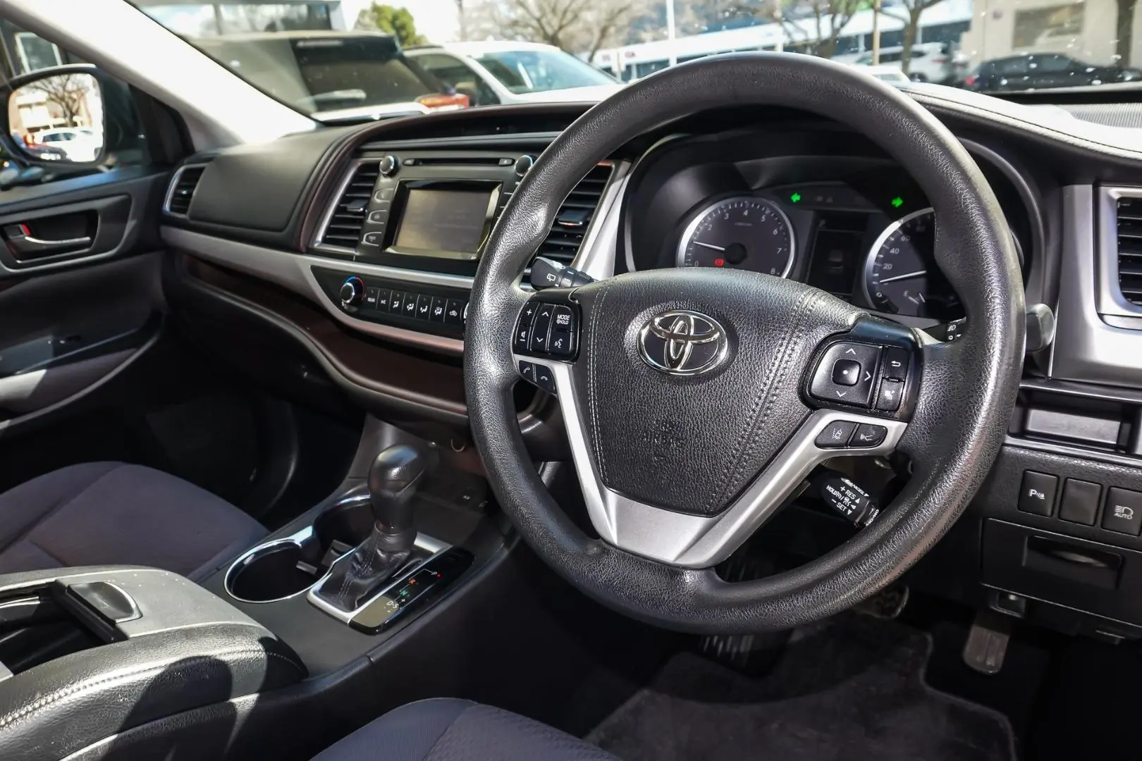 2018 Toyota Kluger Gallery Image 6