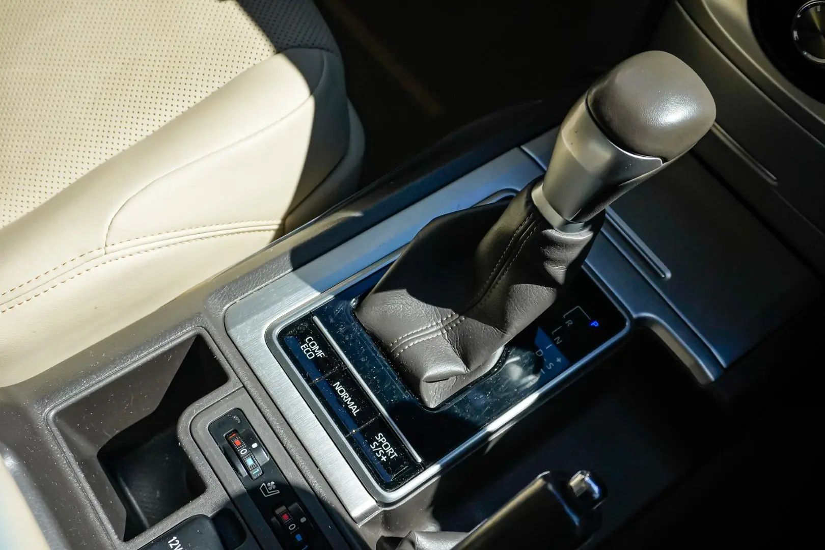 2022 Toyota Landcruiser Prado Gallery Image 19