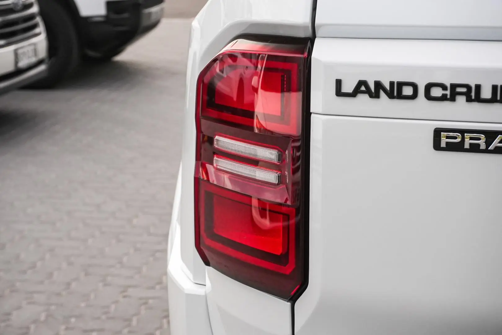2025 Toyota Landcruiser Prado Gallery Image 14