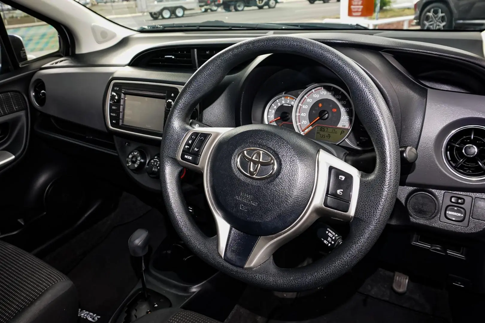 2016 Toyota Yaris Gallery Image 7