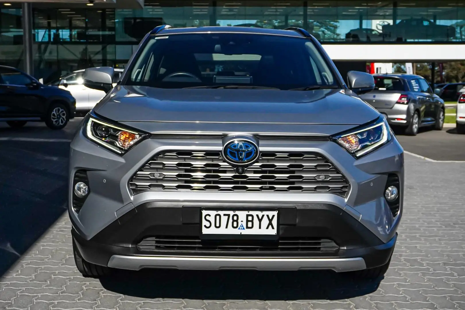 2020 Toyota RAV4 Gallery Image 5