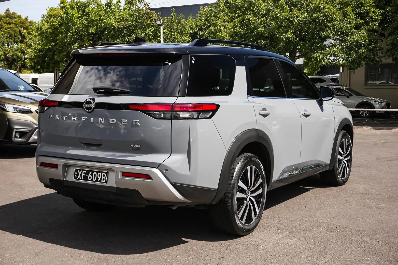 2023 Nissan Pathfinder Gallery Image 3