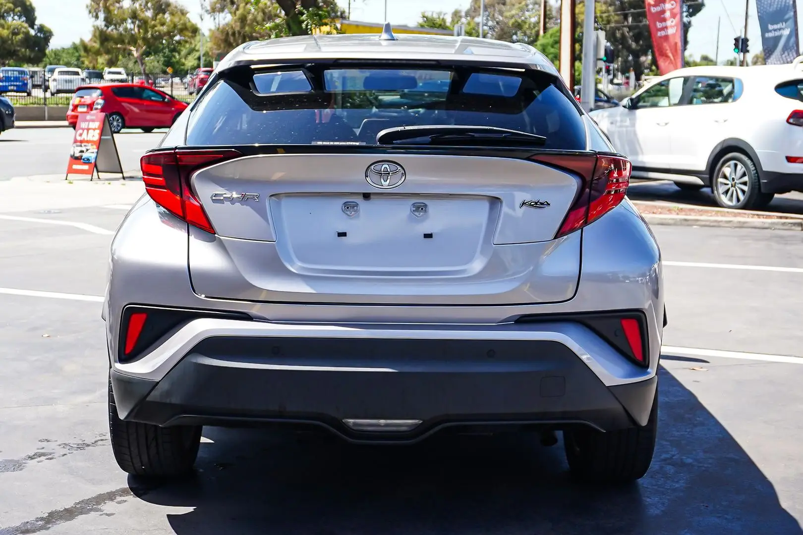 2023 Toyota C-HR Gallery Image 6