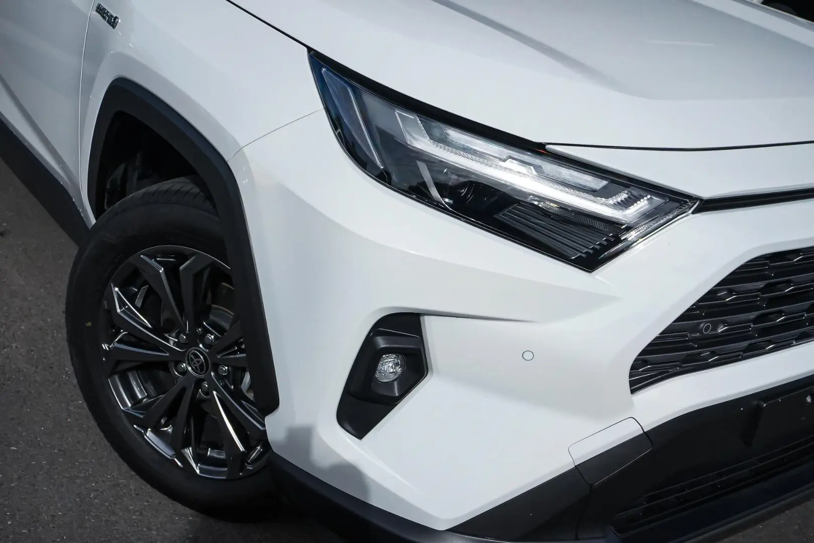 2023 Toyota RAV4 Gallery Image 12