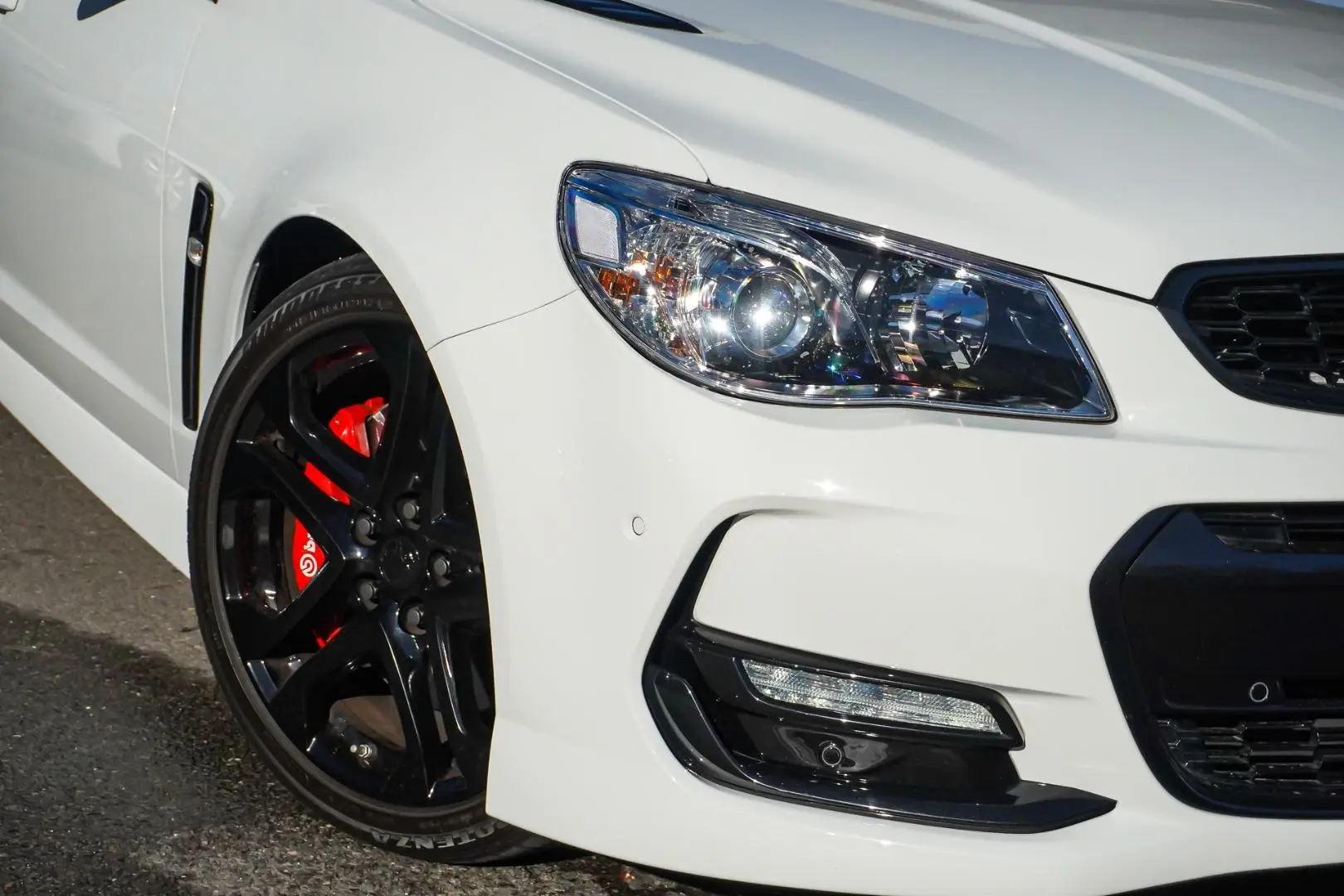 2017 Holden Commodore Gallery Image 11