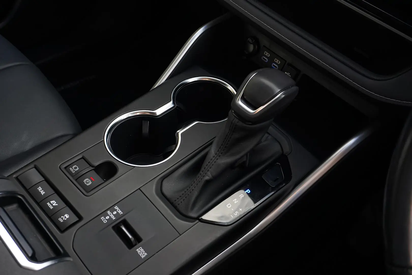 2021 Toyota Kluger Gallery Image 18