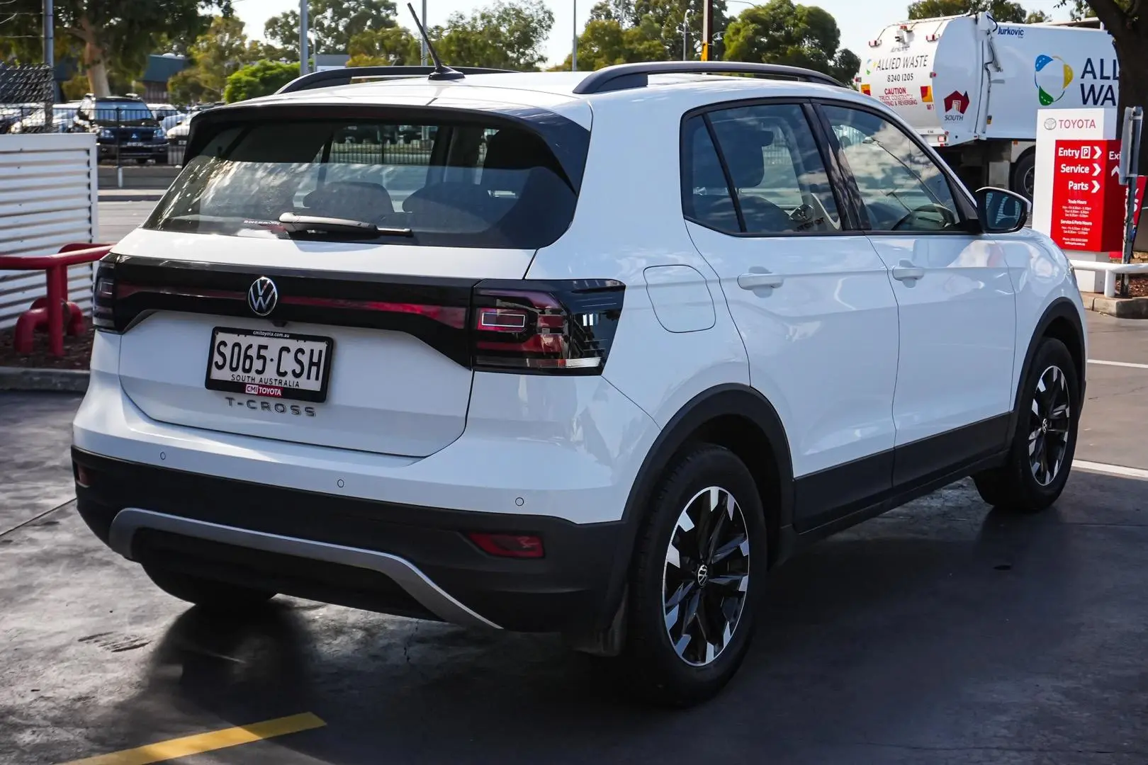 2022 Volkswagen T-Cross Gallery Image 3