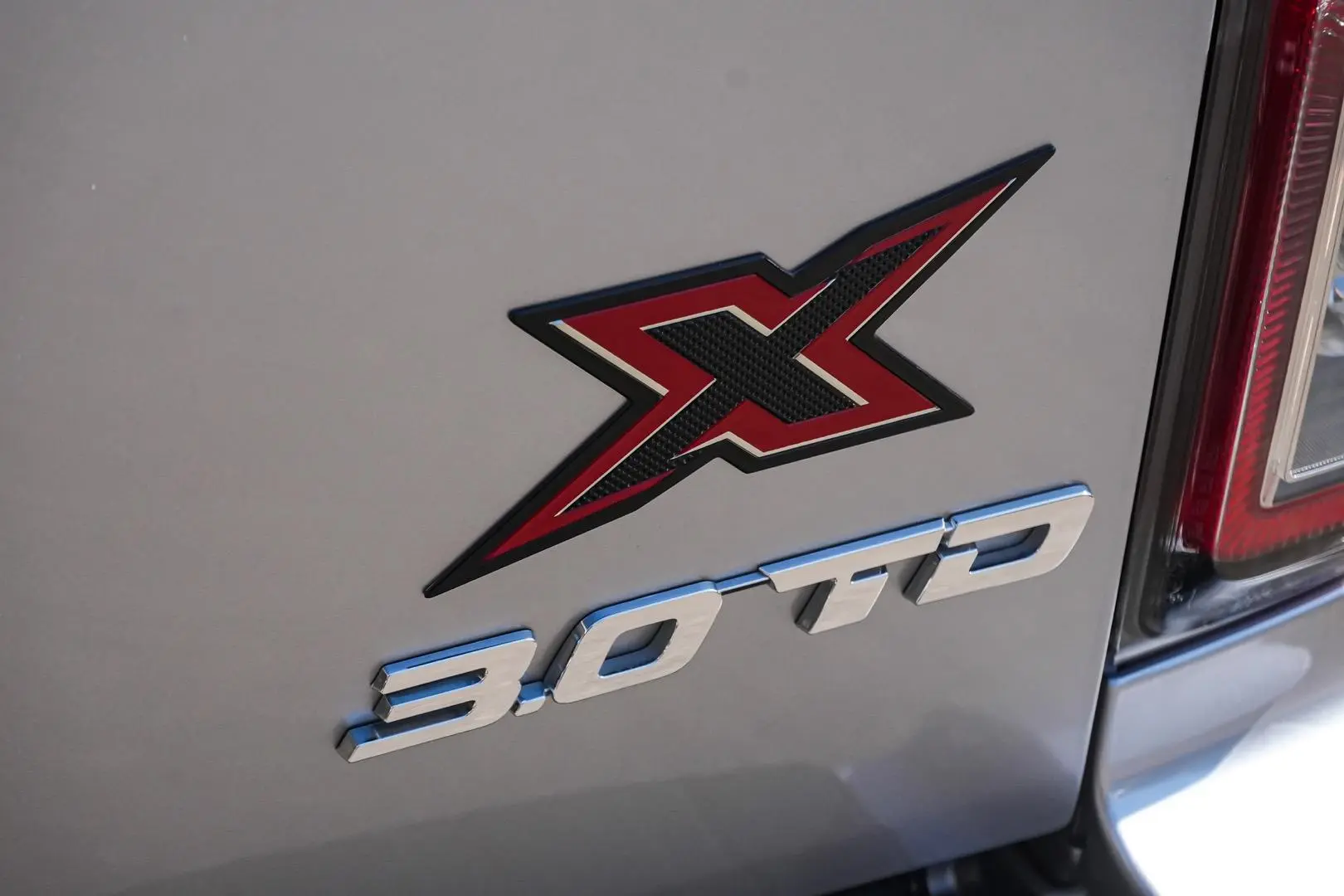 2021 Isuzu D-MAX Gallery Image 15