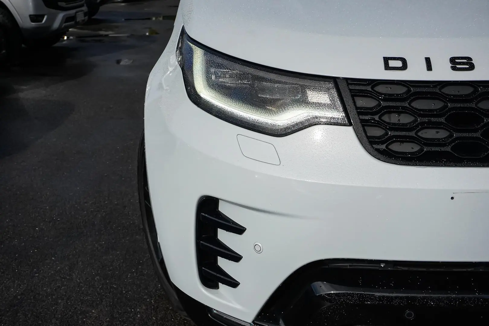 2021 Land Rover Discovery Gallery Image 15