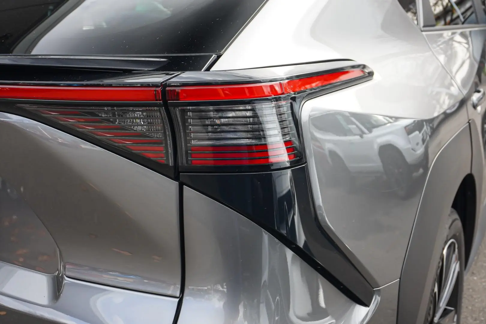 2024 Toyota bZ4X Gallery Image 13