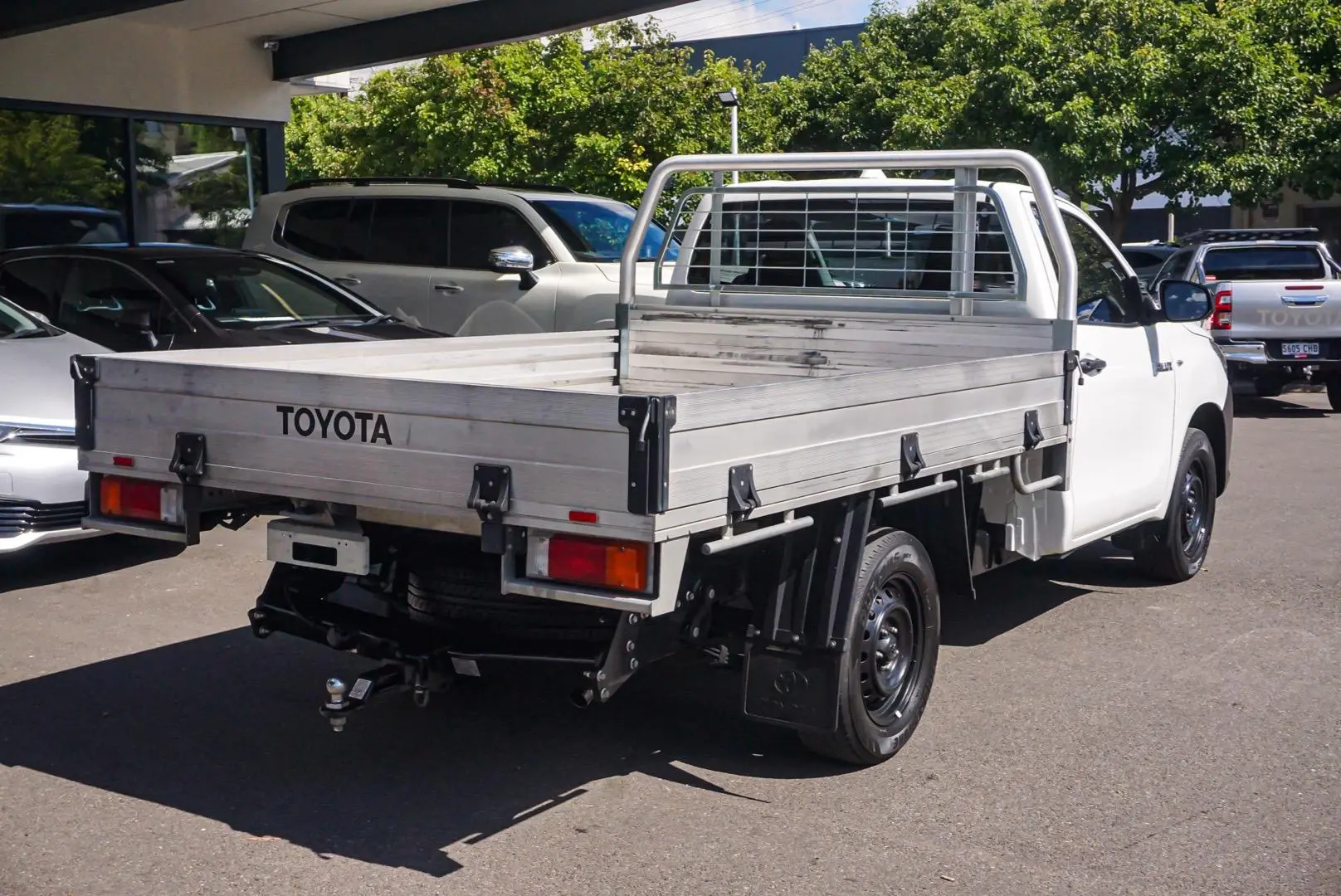 2022 Toyota Hilux Gallery Image 2