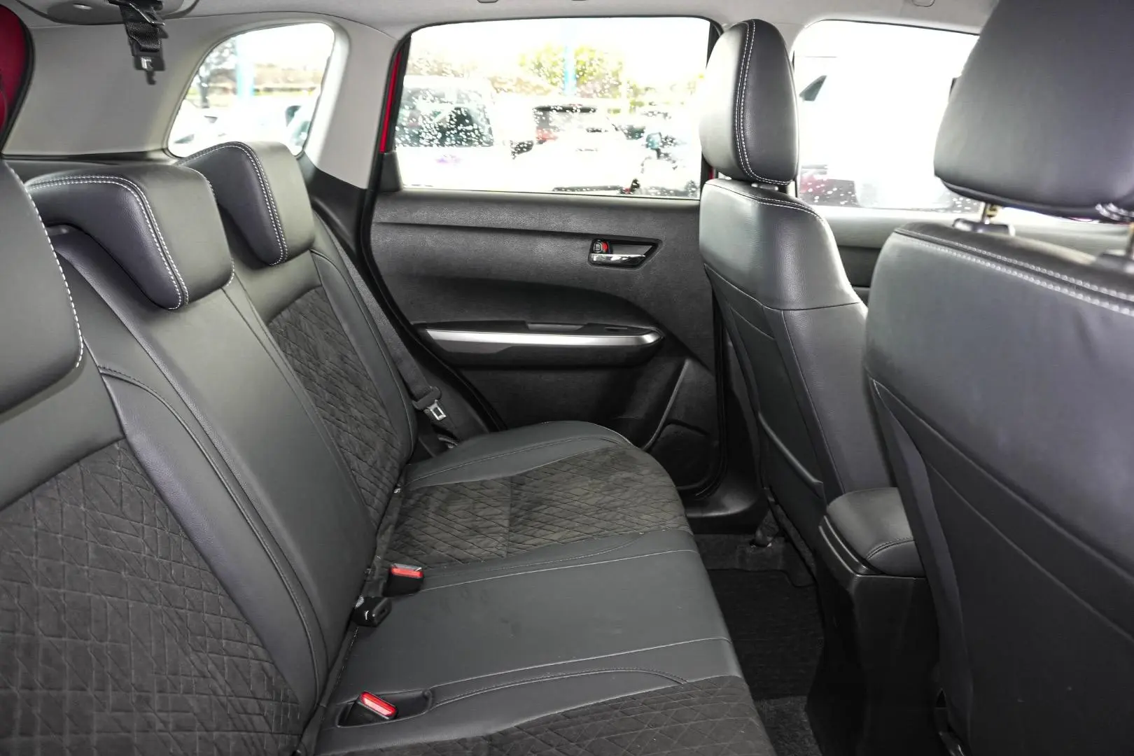 2023 Suzuki Vitara Gallery Image 9