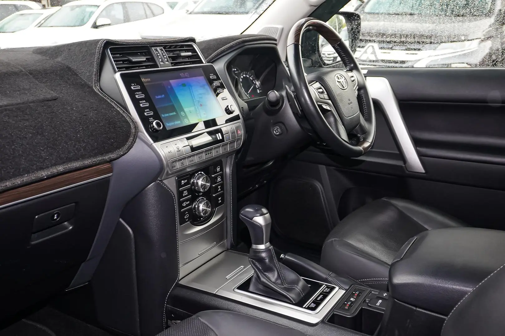 2022 Toyota Landcruiser Prado Gallery Image 9