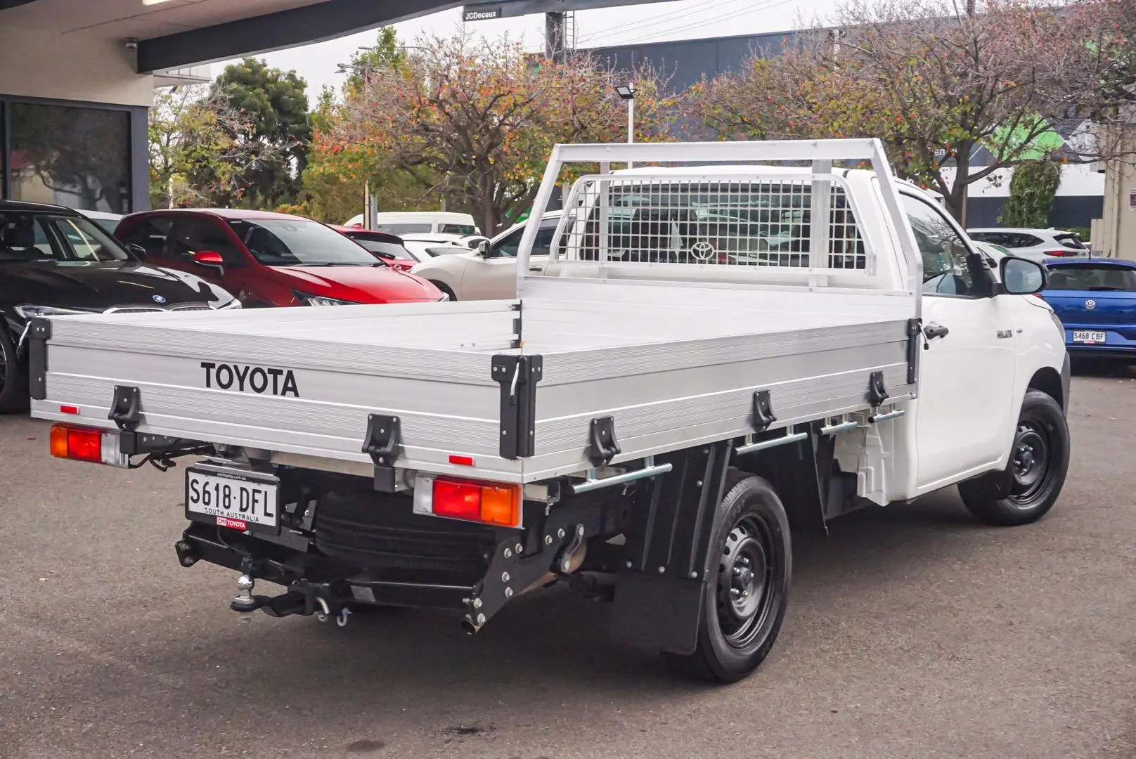 2021 Toyota Hilux Gallery Image 2