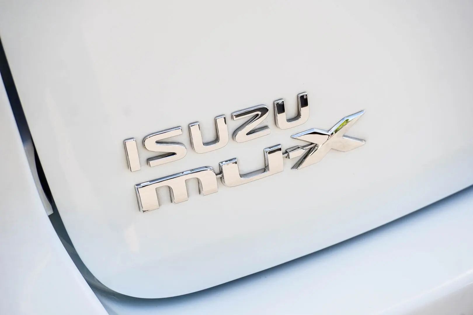 2020 Isuzu MU-X Gallery Image 14