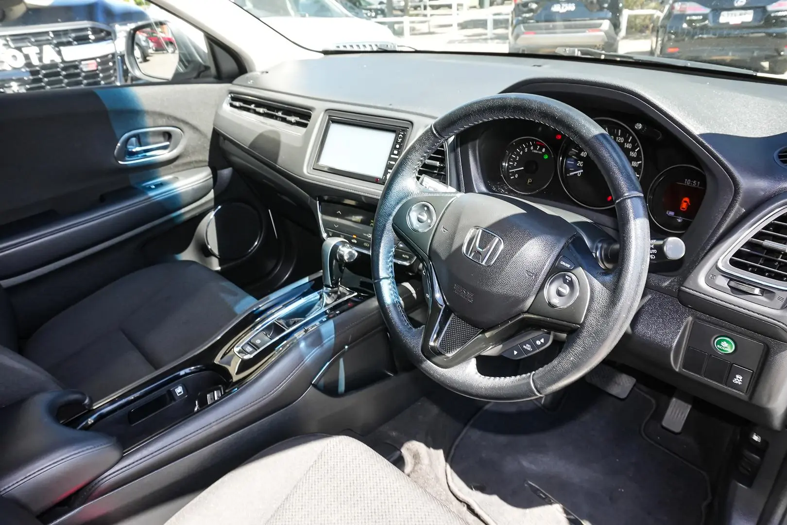 2017 Honda HR-V Gallery Image 15