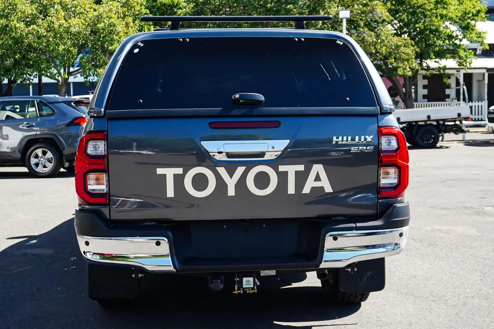 2022 Toyota Hilux Gallery Image 6