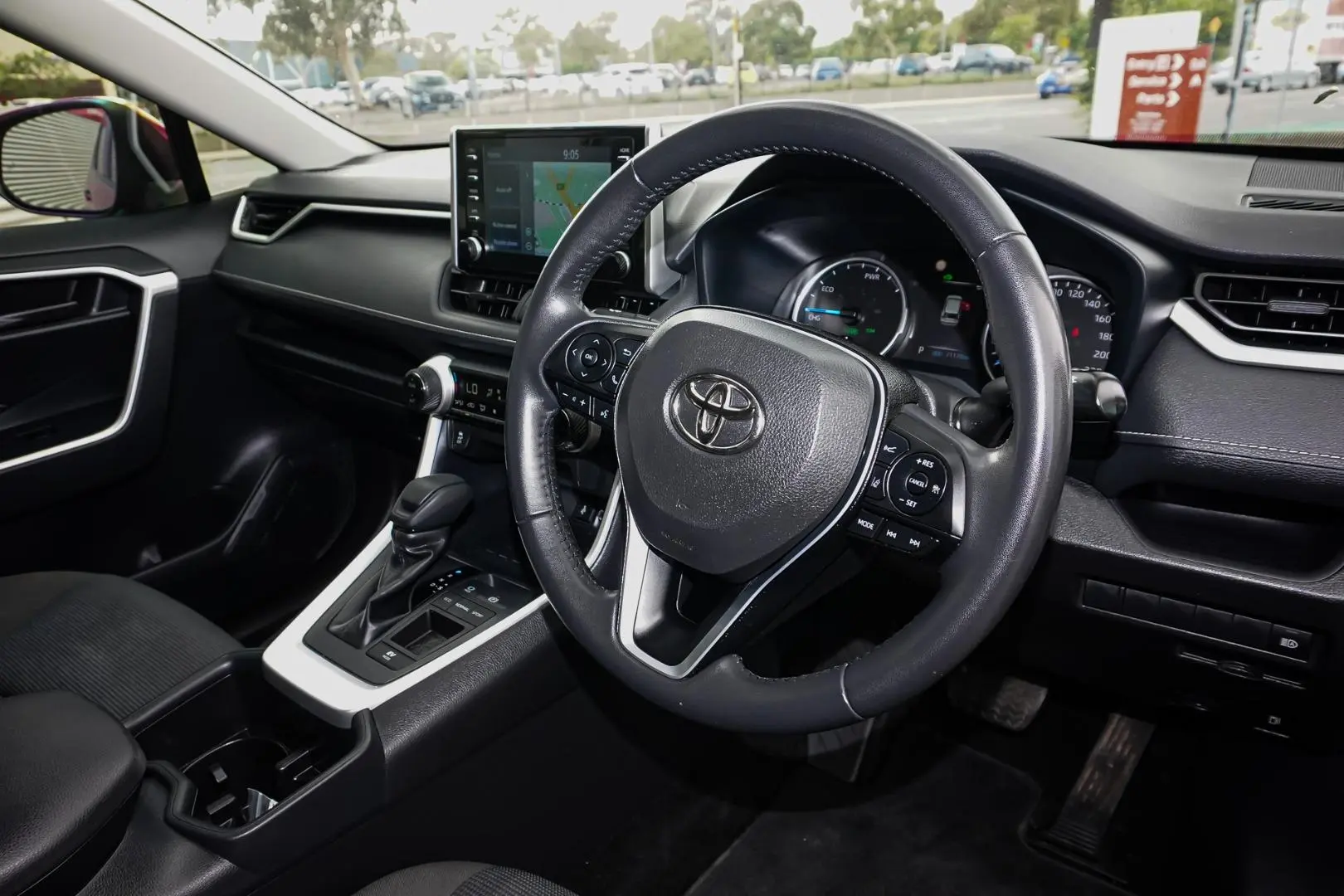 2022 Toyota RAV4 Gallery Image 7