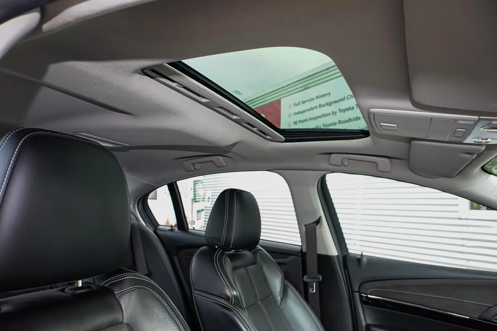 2017 Holden Commodore Gallery Image 9