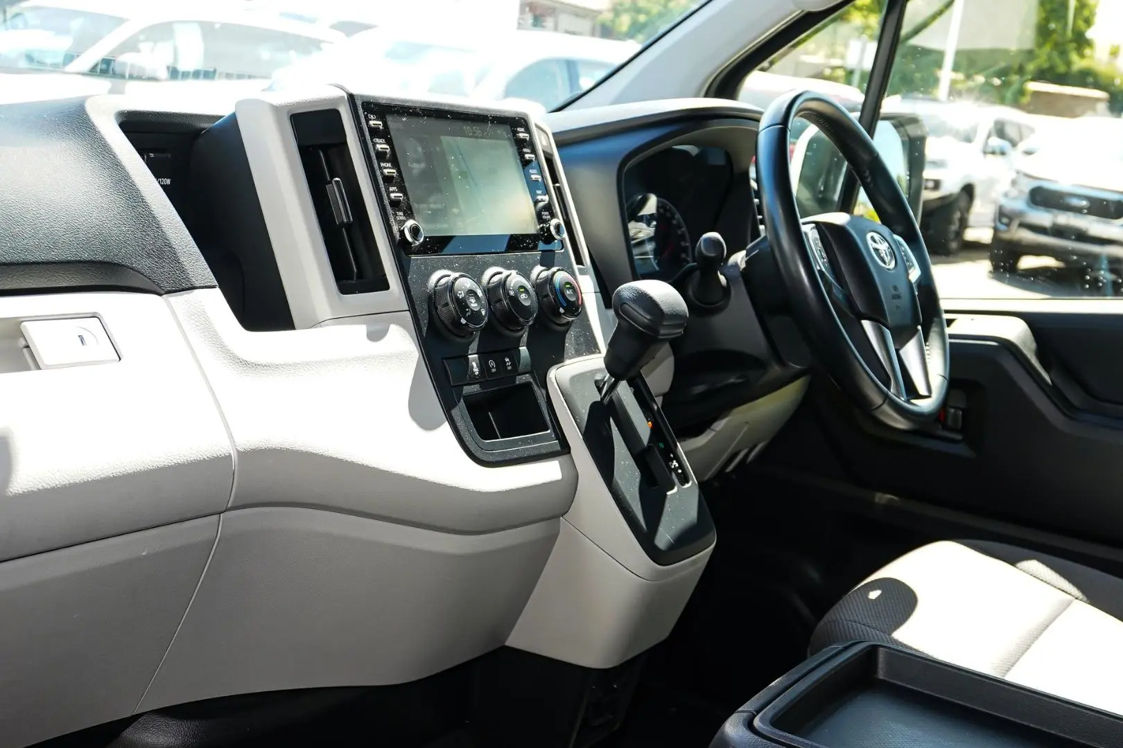 2021 Toyota Hiace Gallery Image 10