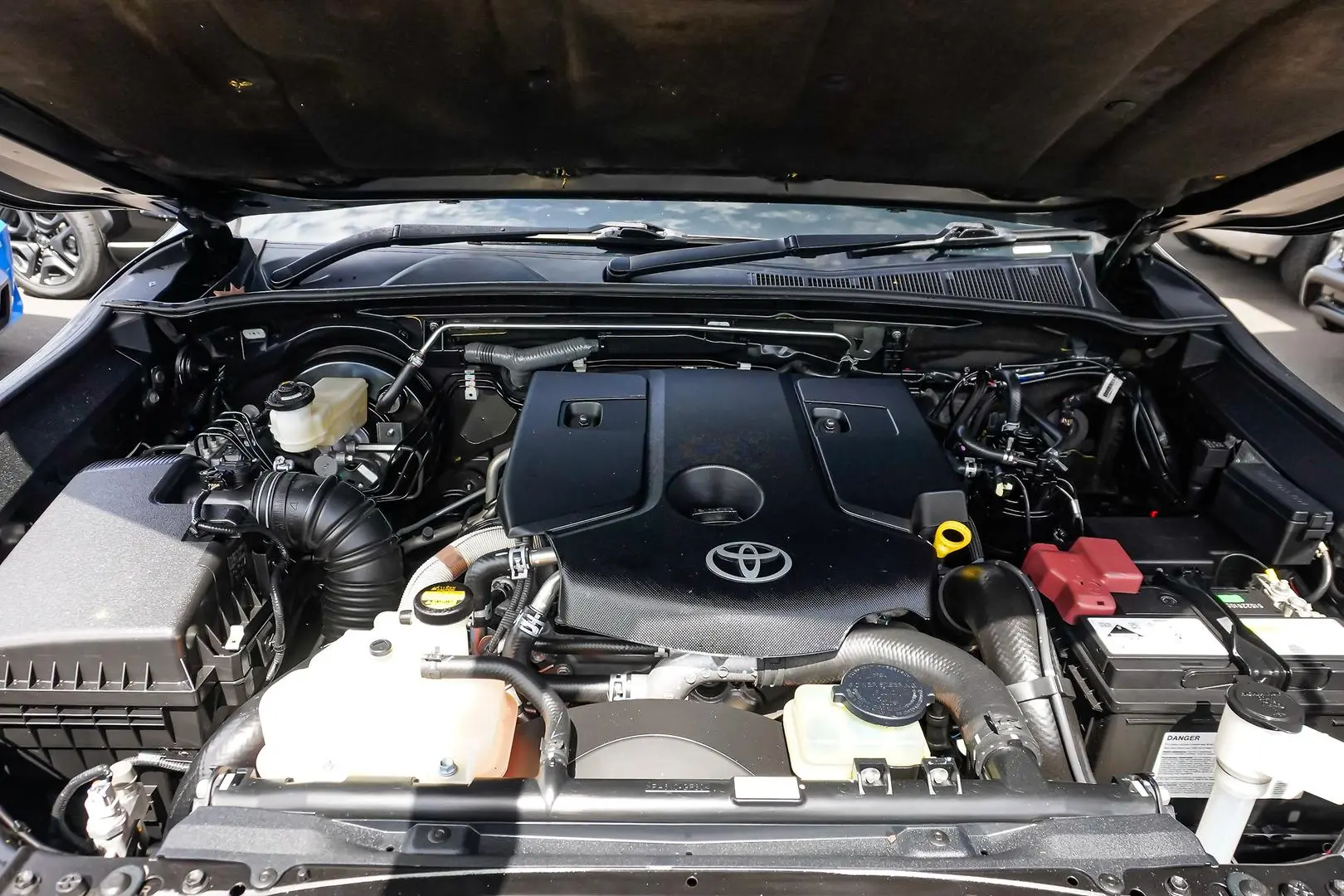 2016 Toyota Hilux Gallery Image 27