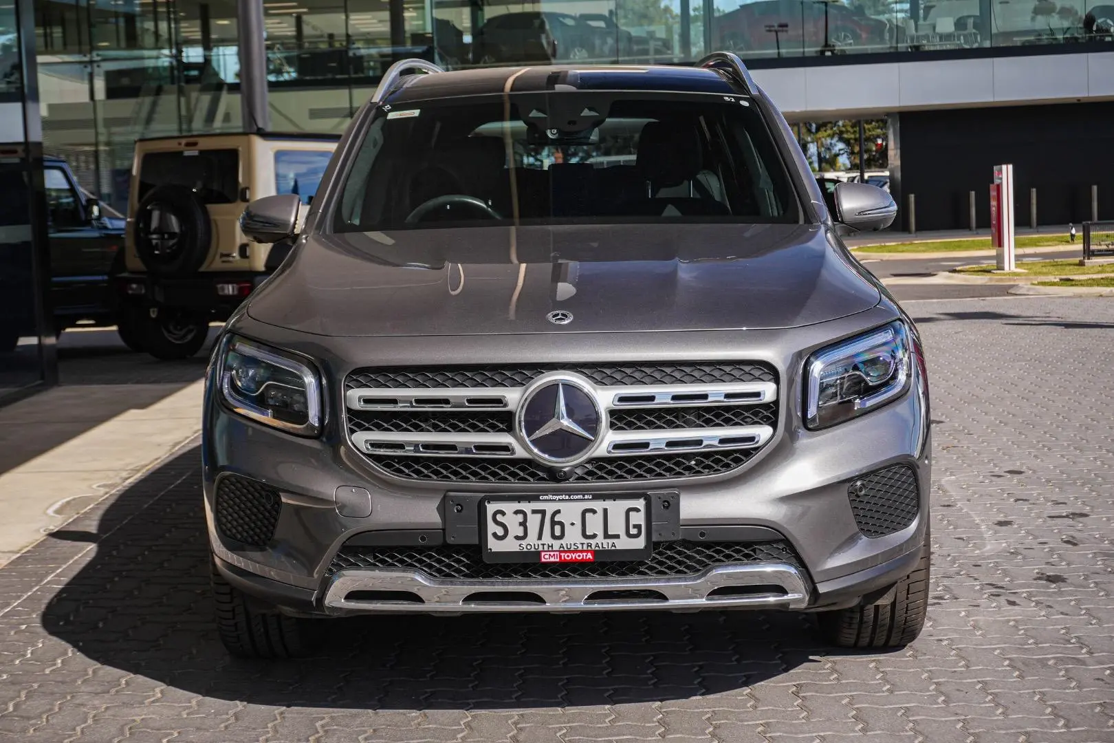 2021 Mercedes-Benz GLB-Class Gallery Image 5