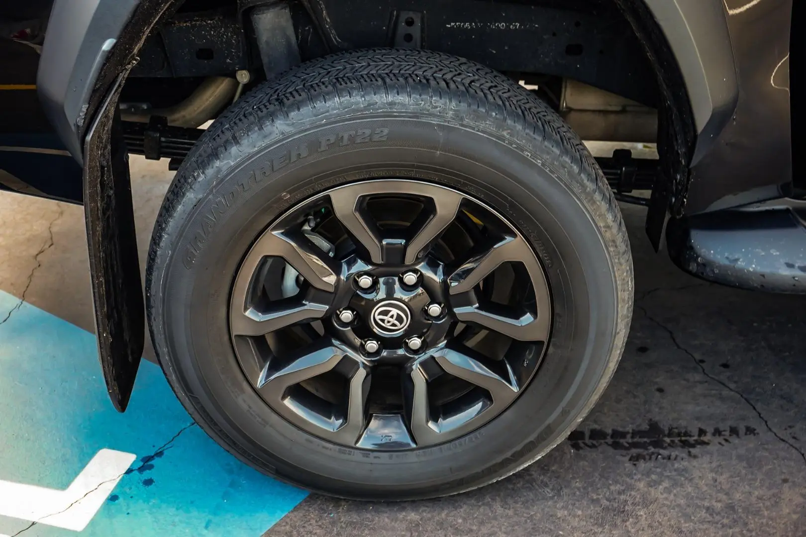2022 Toyota Hilux Gallery Image 15