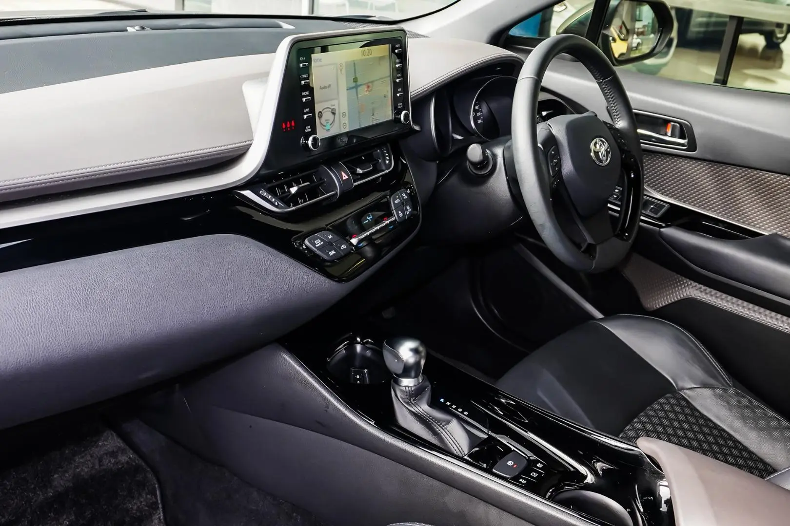 2021 Toyota C-HR Gallery Image 10