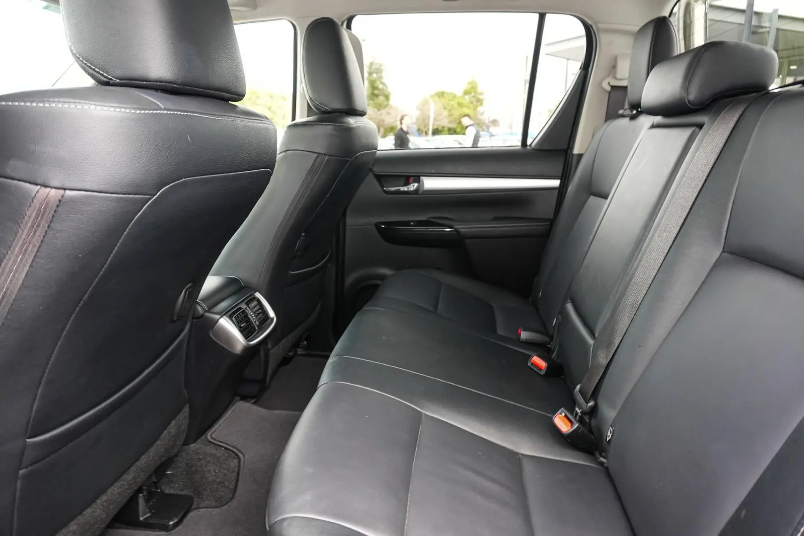 2020 Toyota Hilux Gallery Image 8