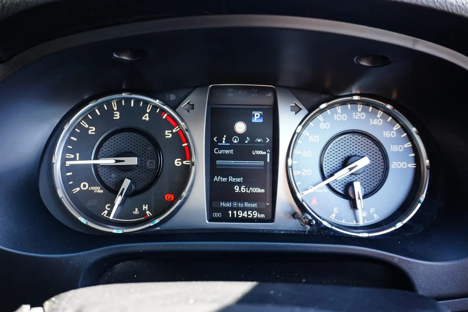 2022 Toyota Hilux Gallery Image 18