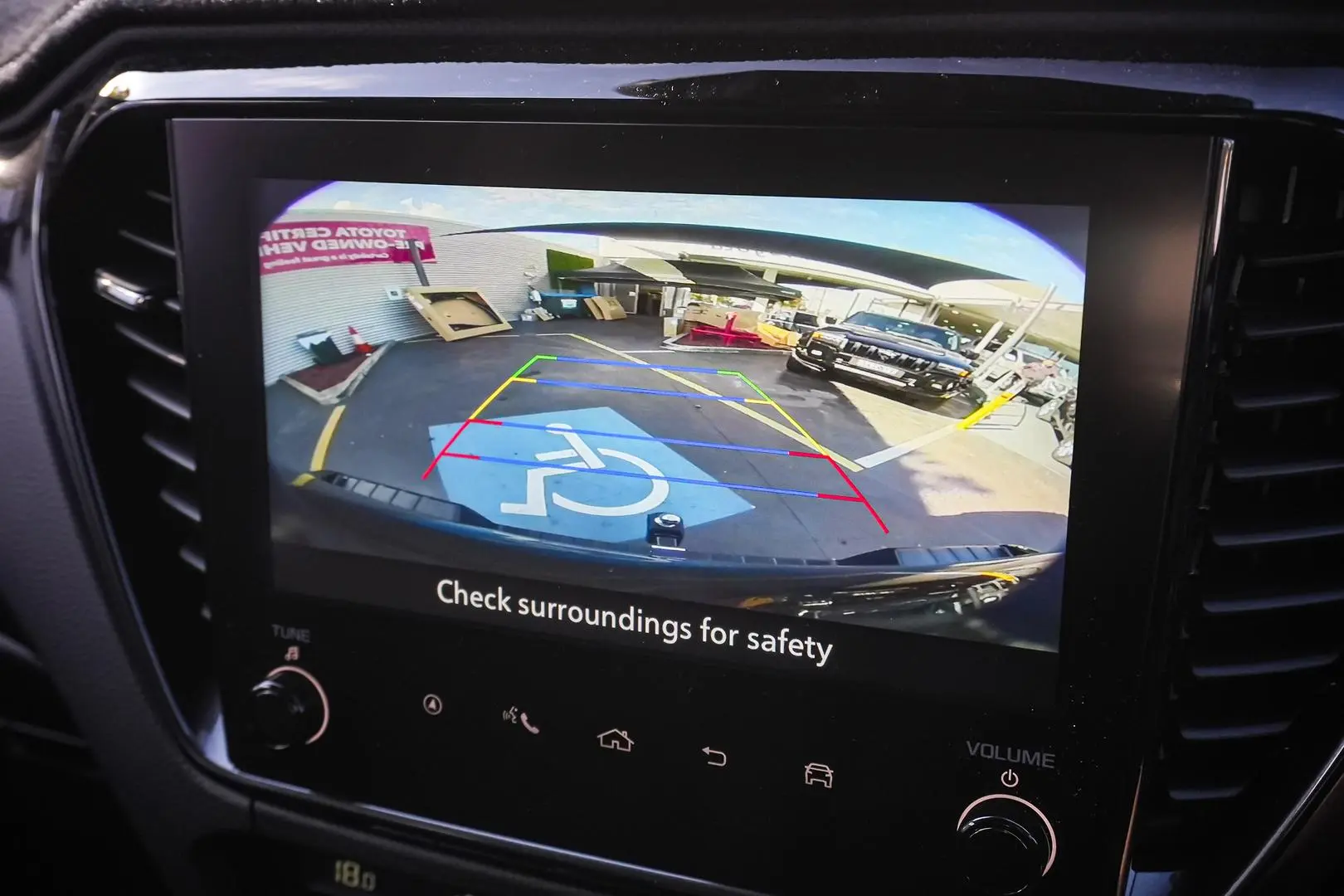 2025 Isuzu D-MAX Gallery Image 22