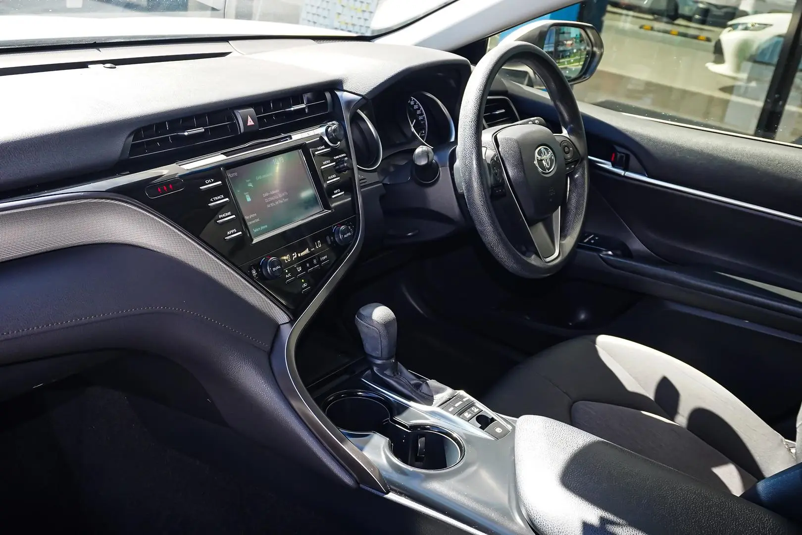 2020 Toyota Camry Gallery Image 10