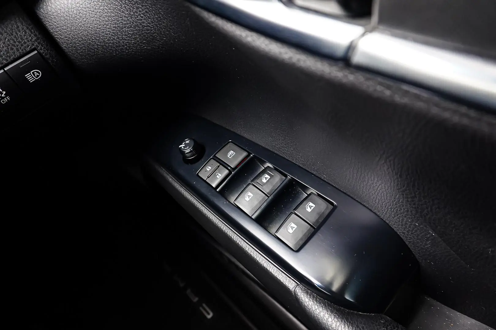 2020 Toyota Camry Gallery Image 21