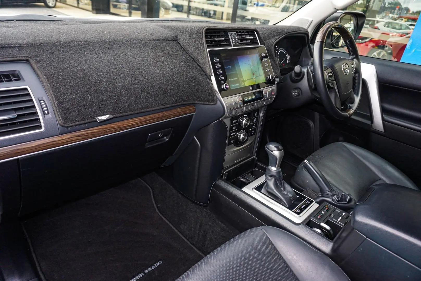 2021 Toyota Landcruiser Prado Gallery Image 10