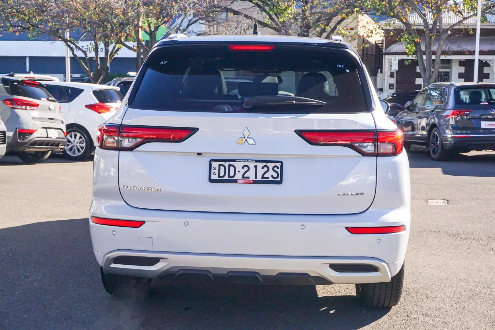 2022 Mitsubishi Outlander Gallery Image 5