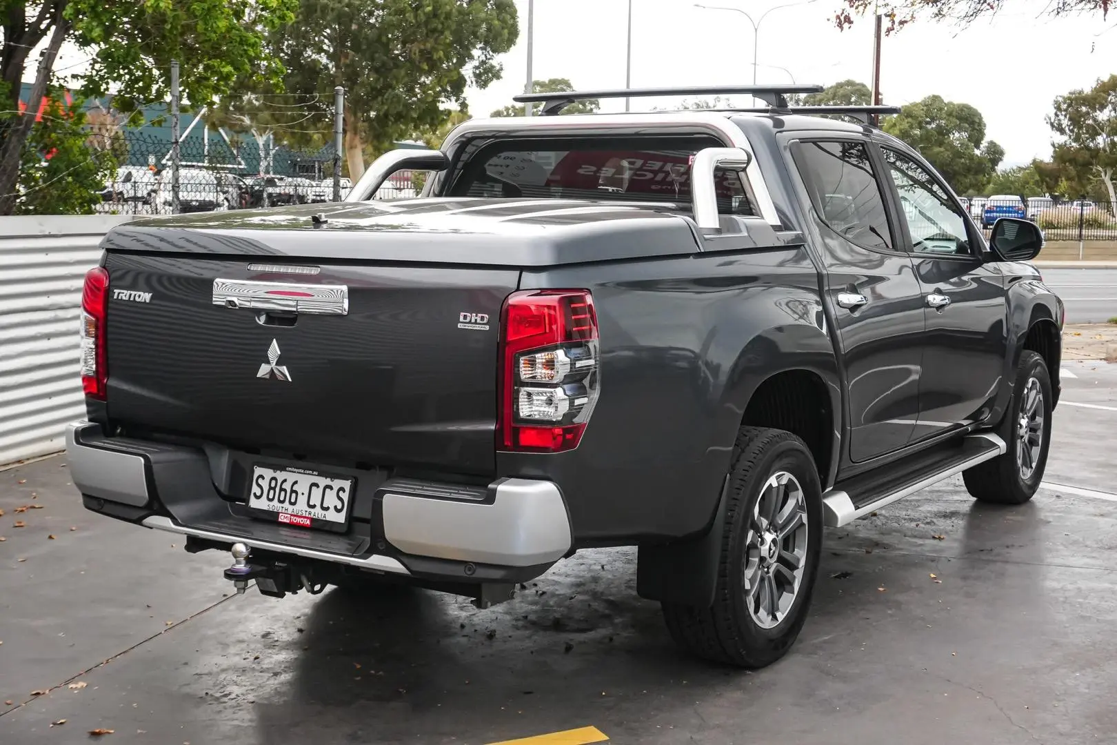 2019 Mitsubishi Triton Gallery Image 3