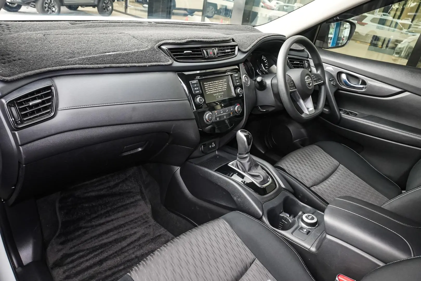 2021 Nissan X-TRAIL Gallery Image 10