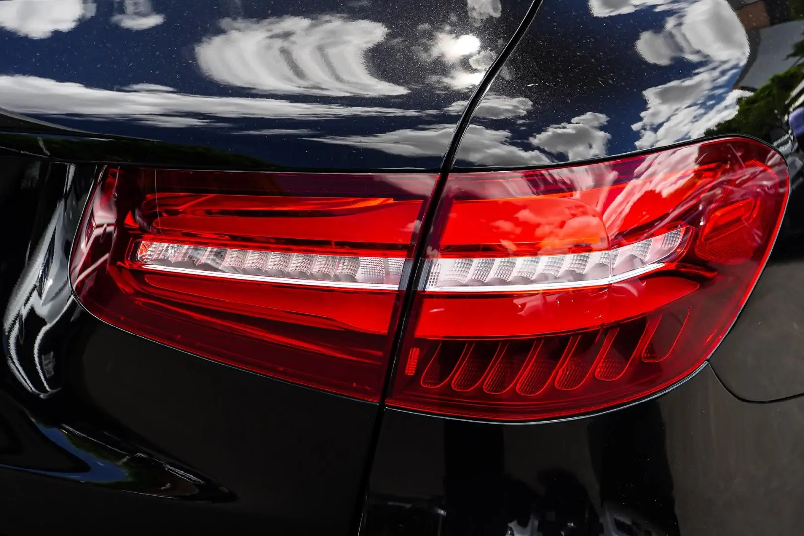 2019 Mercedes-Benz GLC-Class Gallery Image 16