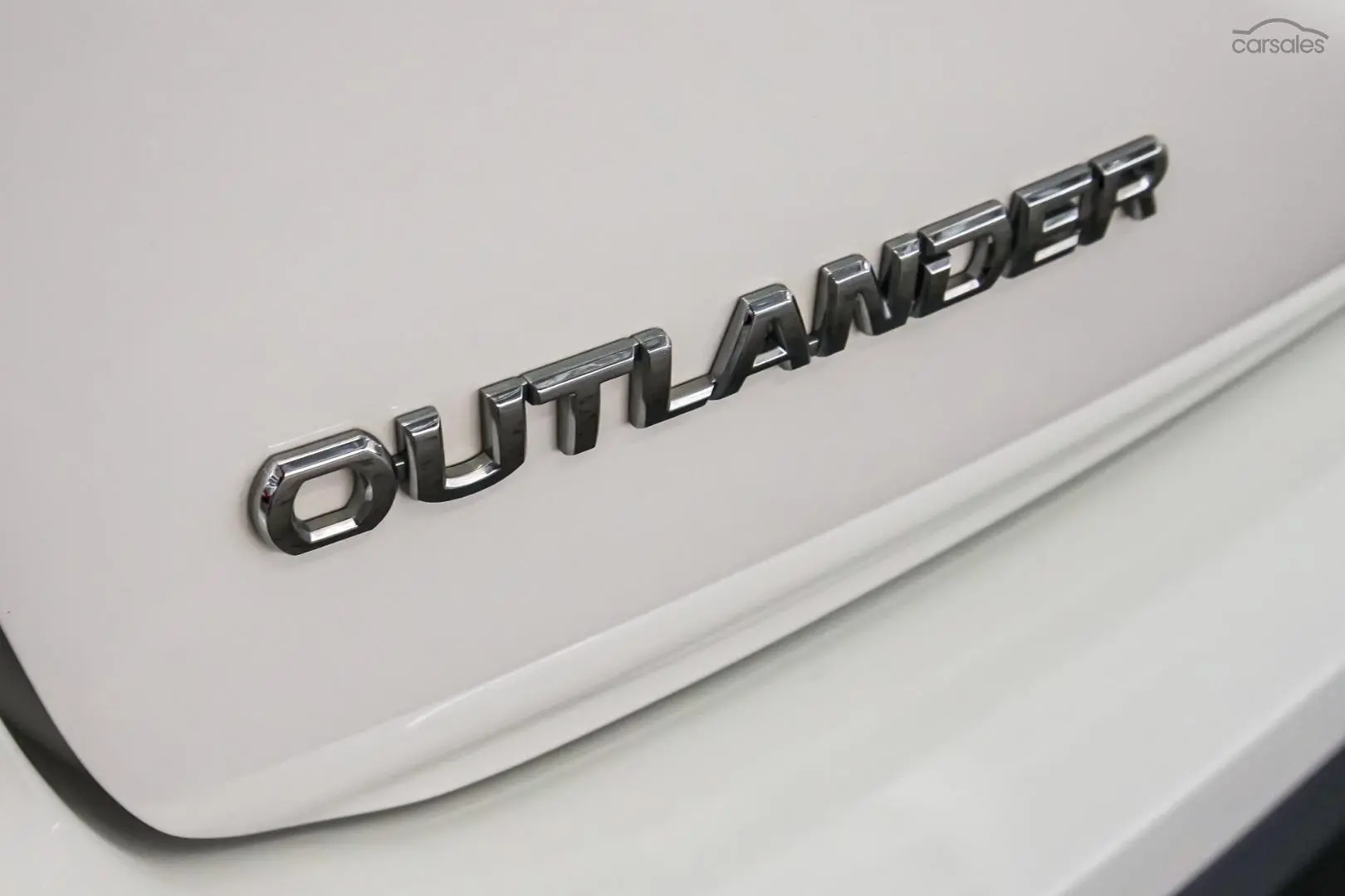 2018 Mitsubishi Outlander Image 14