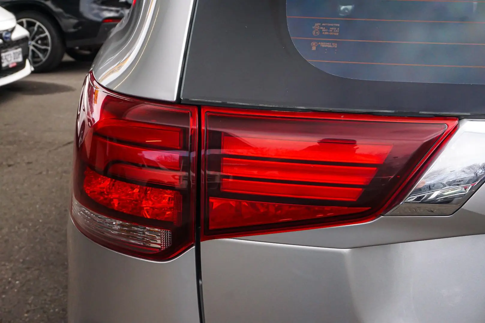 2020 Mitsubishi Outlander Gallery Image 8