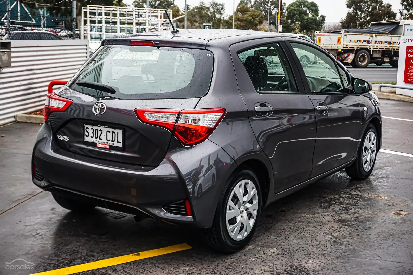 2019 Toyota Yaris Image 2