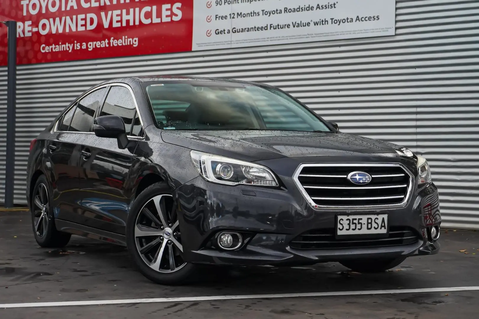 2017 Subaru Liberty Gallery Image 2