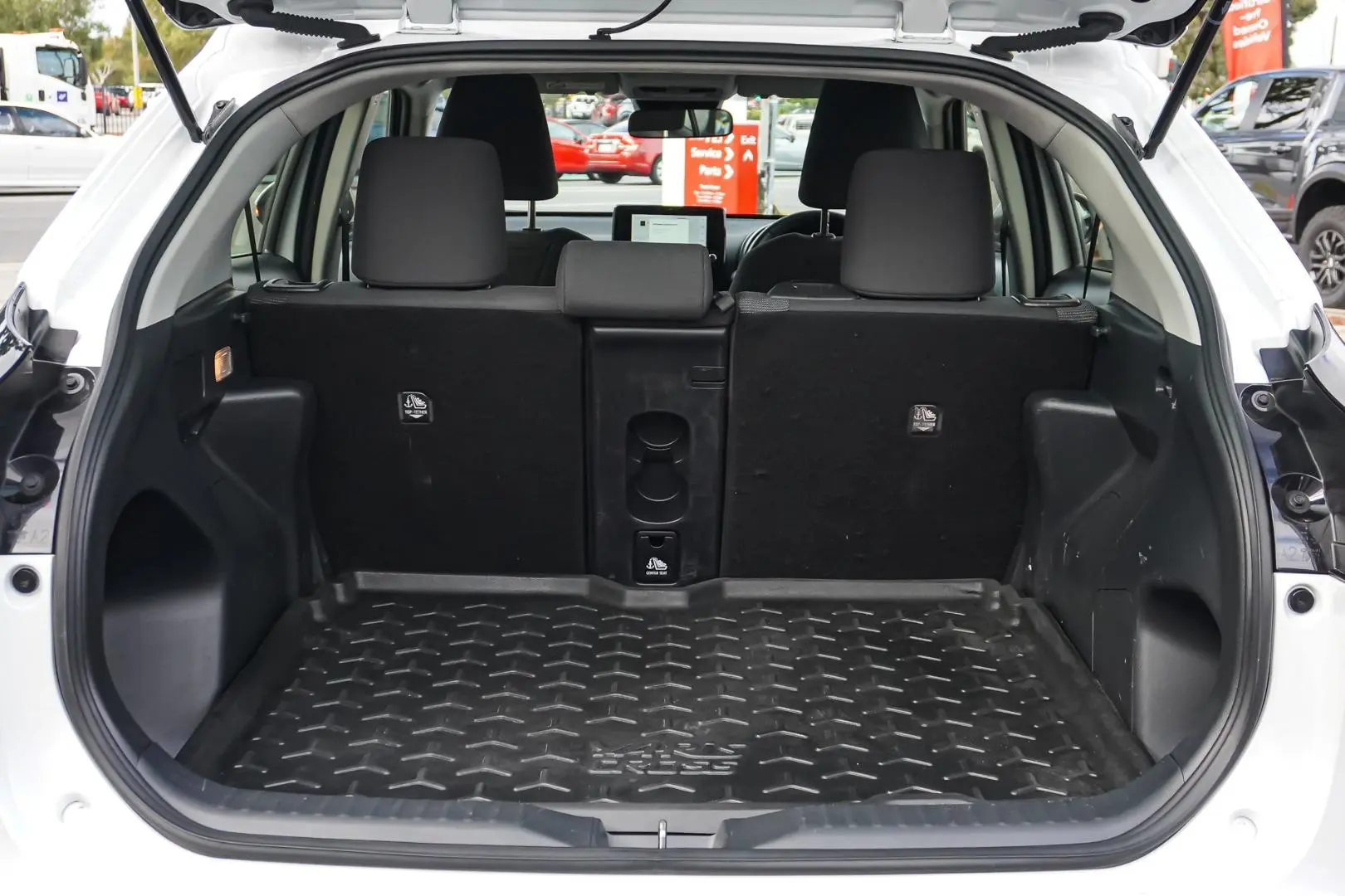 2024 Toyota Yaris Cross Gallery Image 11