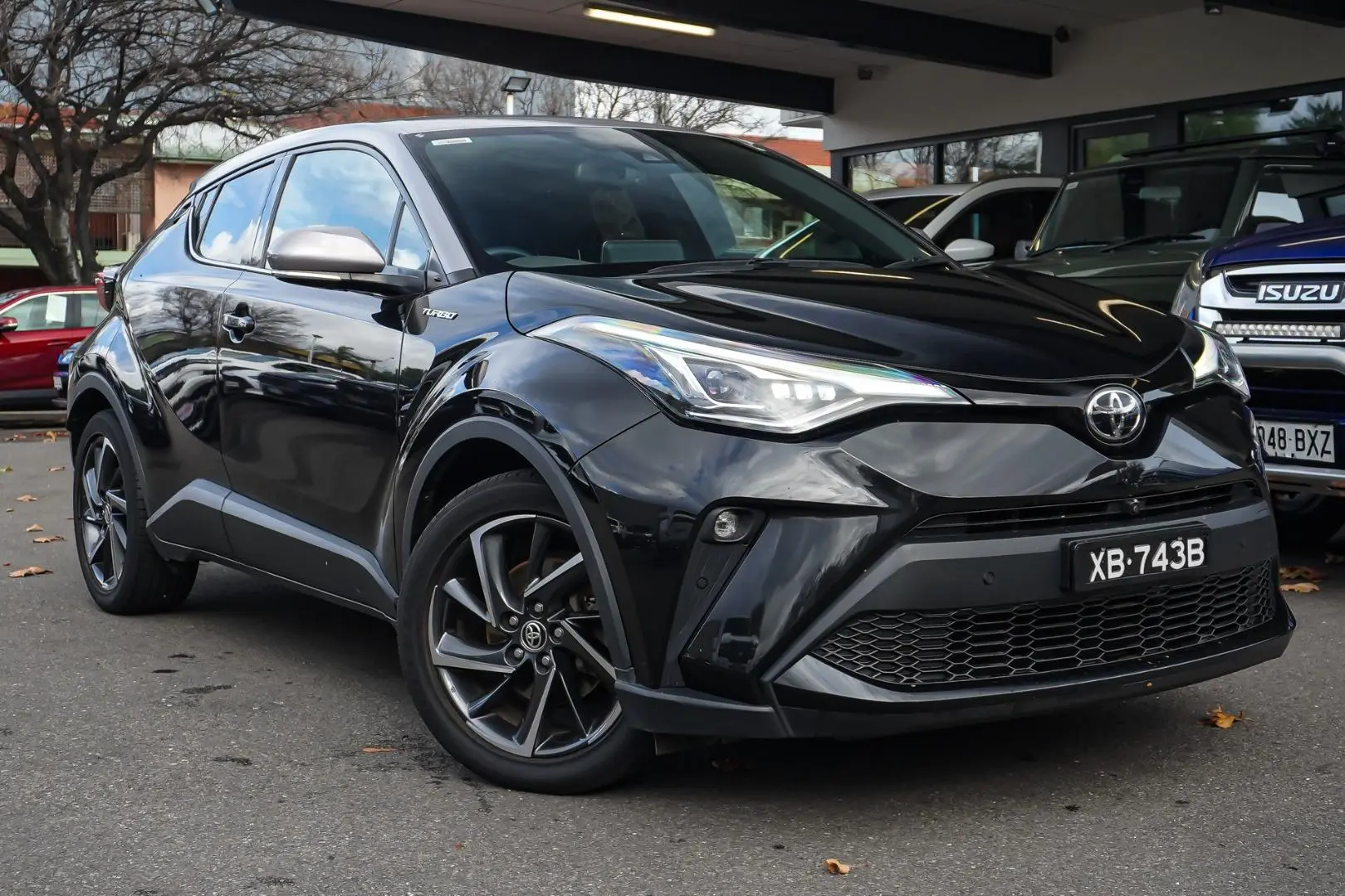 2019 Toyota C-HR Gallery Image 2